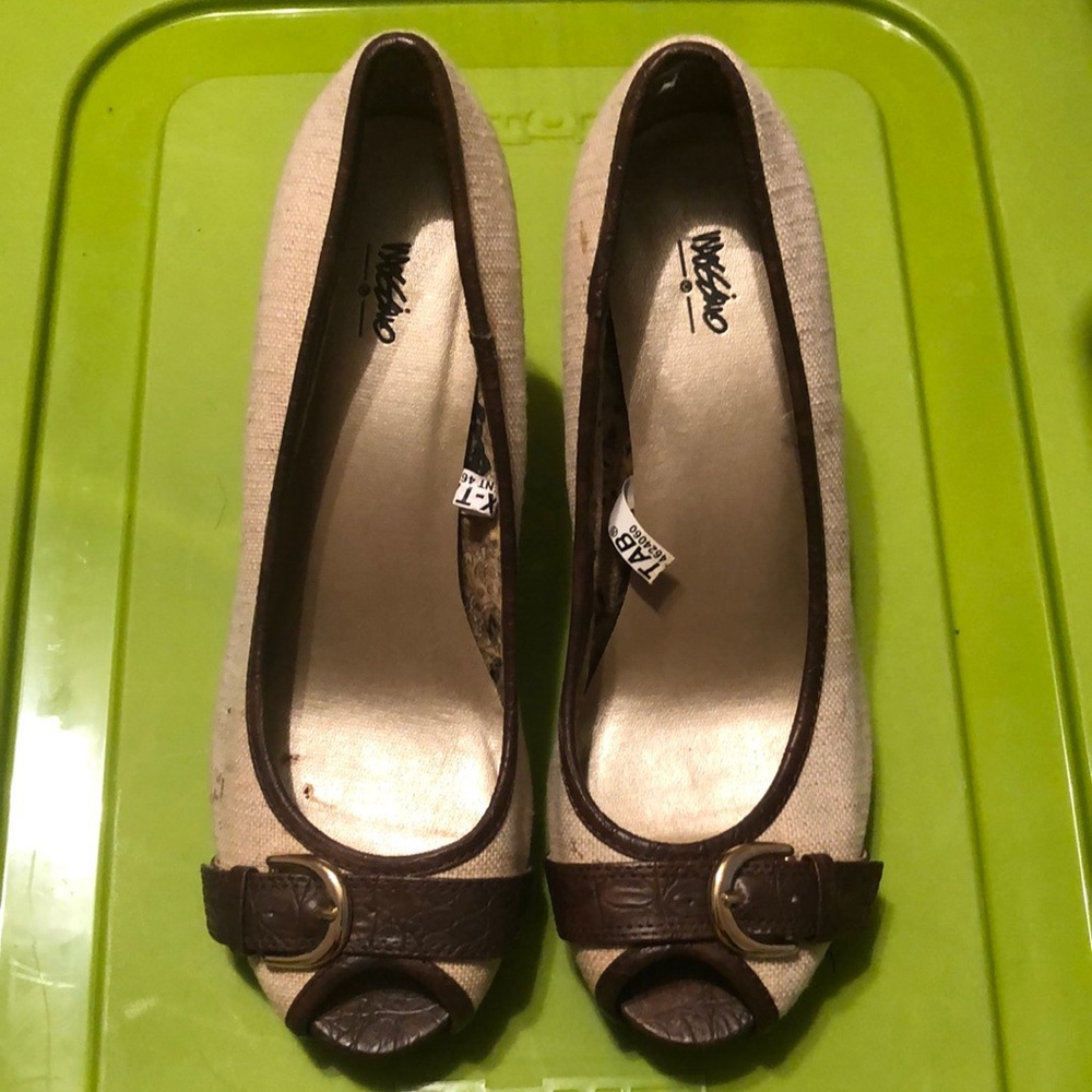 Mossimo heels size 8